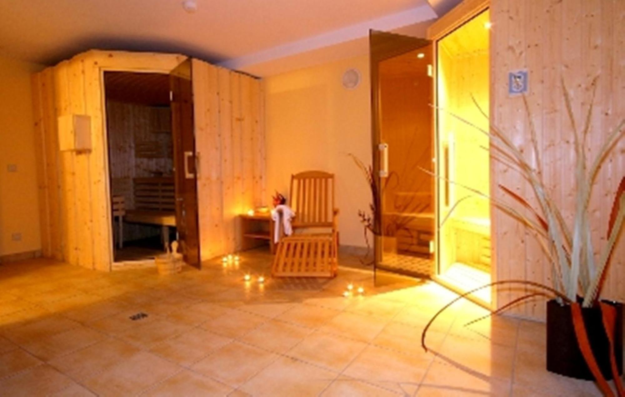 Ski Hotel Piwniczna-Zdroj Kültér fotó