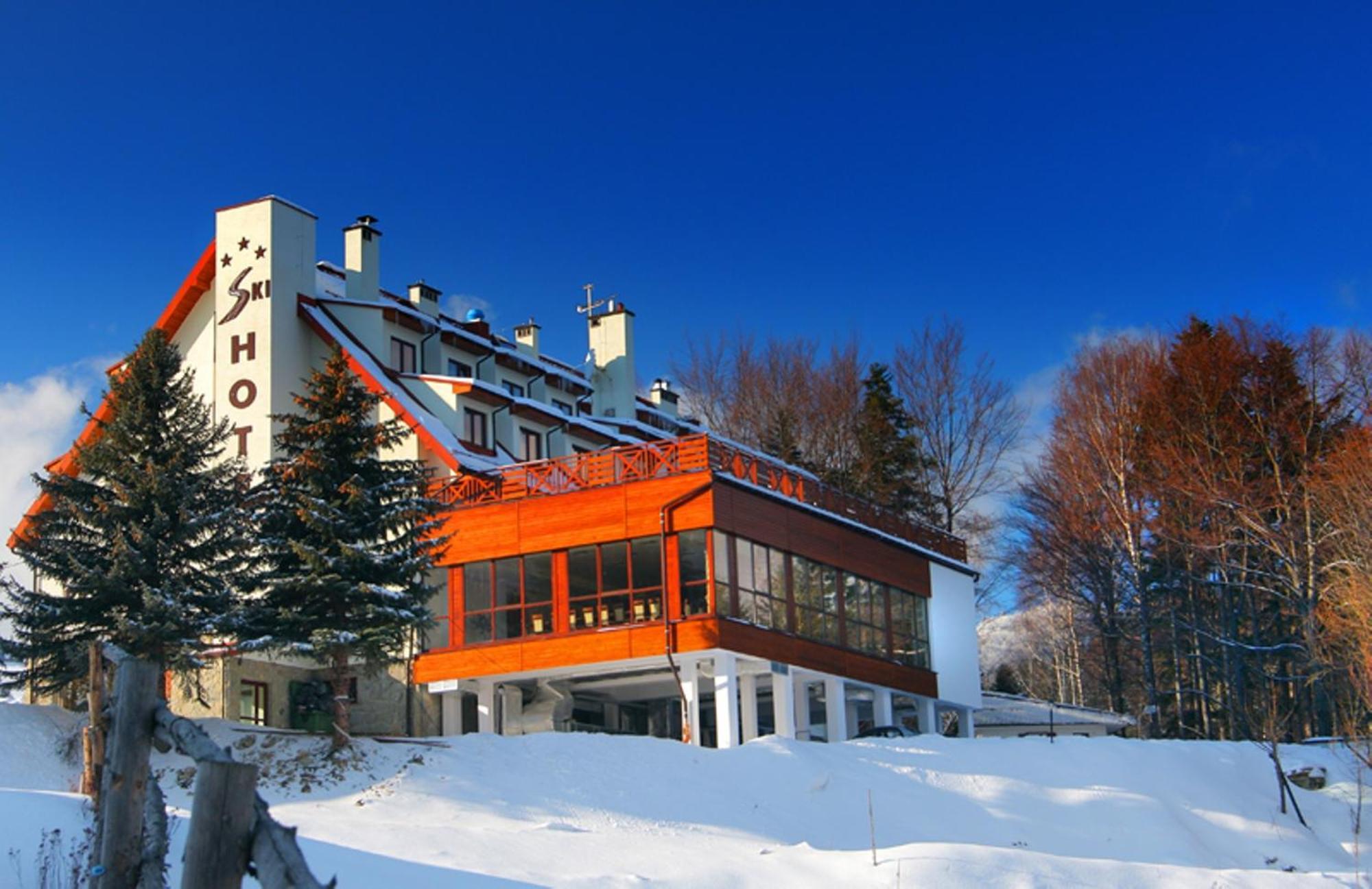 Ski Hotel Piwniczna-Zdroj Kültér fotó